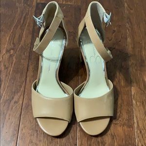 Jessica’s Simpson Tan Heels